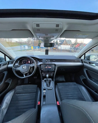 Volkswagen Passat cena 58000 przebieg: 368000, rok produkcji 2017 z Dzierzgoń małe 254